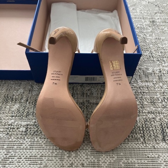 NEW Stuart Weitzman Nudistsong Adobe Beige Nude Patent Leather Shiny Heels 7.5 - Picture 7 of 9